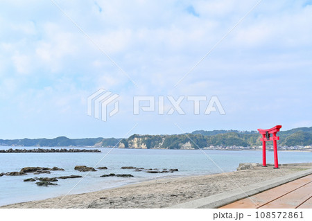 勝浦湾の眺望　千葉県　勝浦市　房総半島　高磯公園 108572861