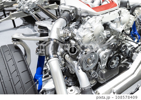 自動車の内部構造模型 108578409