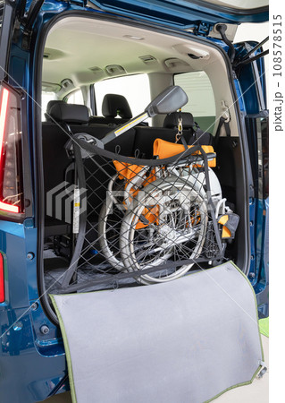 ウェルキャブ　福祉車両　介護車両　車椅子 108578515