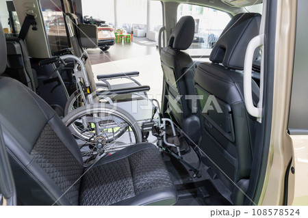 ウェルキャブ 福祉車両 介護車両 車椅子 ウェルキャブ 福祉車両 介護車両 車椅子 108578524
