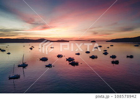 Aerial view of stunning sunrise at chalong bay in Phuket 108578942