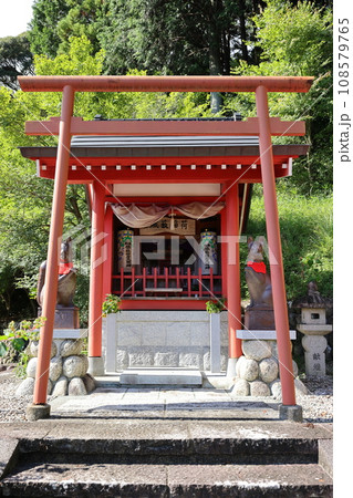 大通寺　城藪稲荷と盃井戸 108579765