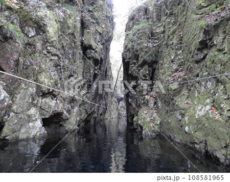 三段峡の美しい風景　11月 108581965