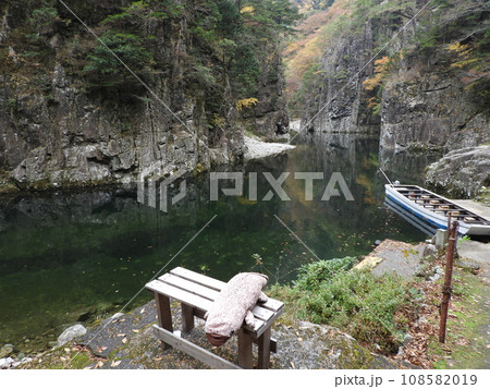三段峡の美しい風景　11月 108582019