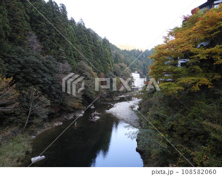 三段峡の美しい風景　11月 108582060
