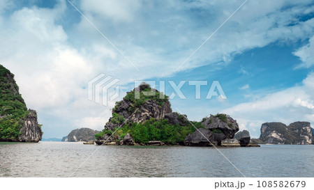 Small islands in Phang Nga Bay, Phang Nga Province, Thailand. Small islands in Phang Nga Bay, Phang Nga Province, Thailand. 108582679