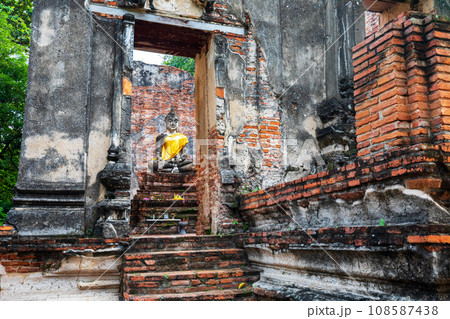 タイ国アユタヤの遺跡ワット・ボロム・プッターラーム タイ国アユタヤの遺跡ワット・ボロム・プッターラーム 108587438