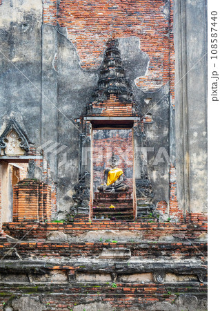 タイ国アユタヤの遺跡ワット・ボロム・プッターラーム タイ国アユタヤの遺跡ワット・ボロム・プッターラーム 108587440