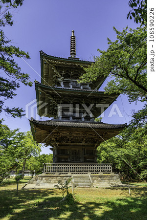 上越　五智国分寺　三重塔　新潟県上越市 108590226