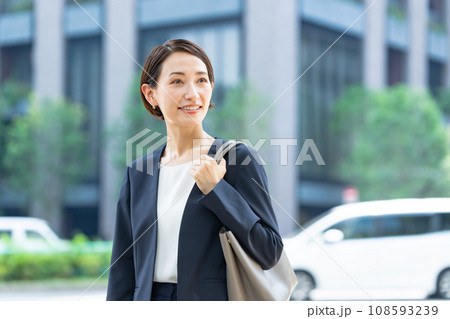 女性 108593239