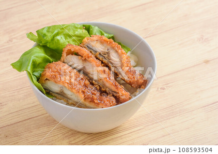 サバカツ丼 108593504