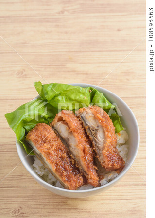 サバカツ丼 108593563