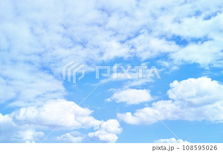 青空と雲イメージ 青空と雲イメージ 108595026