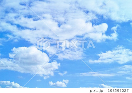 青空と雲イメージ 108595027