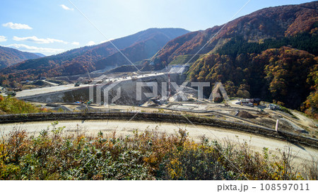 2023年11月成瀬ダム工事現場　最先端のダム作り　右岸展望台より　秋田県 108597011