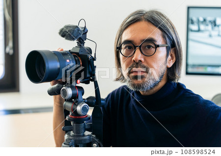 クリエイターのミドル男性 クリエイターのミドル男性 108598524