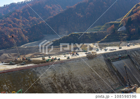 2023年11月成瀬ダム工事現場　最先端のダム作り　右岸展望台より　秋田県 108598596