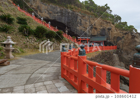 宮﨑 鵜戸神宮の境内風景 宮﨑 鵜戸神宮の境内風景 108601412
