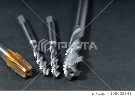 ねじ切り工具 108602141