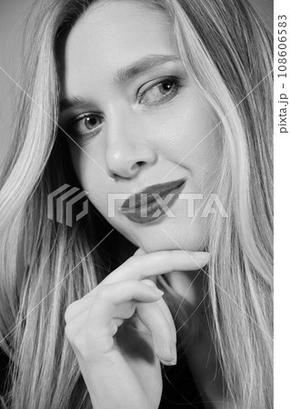 happy female portrait 108606583