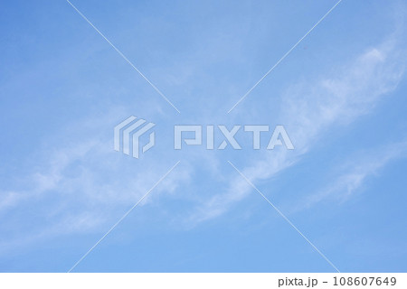 秋の空 青空 イメージ 【東京都】 108607649