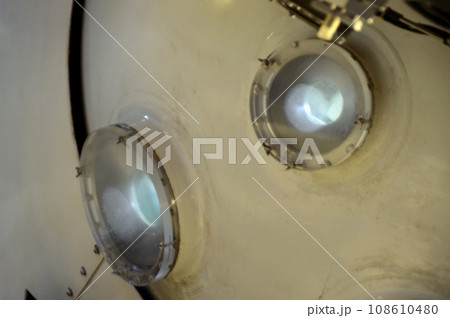 潜水艇の窓 潜水艇の窓 108610480