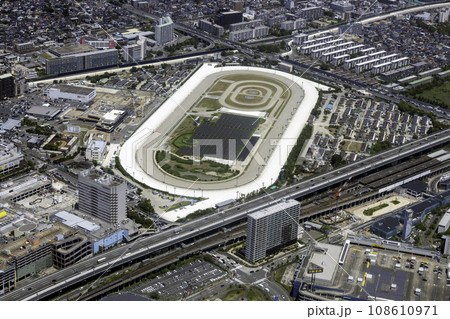 船橋競馬場を空撮 船橋競馬場を空撮 108610971