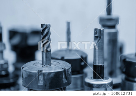 Close-up scene the used coating solid square or flat end mill tool. 108612731