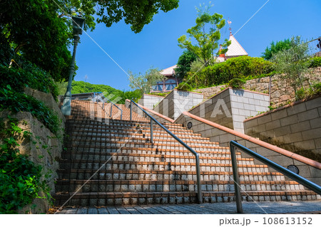兵庫県神戸市 北野異人館街、北野町中公園 階段 兵庫県神戸市 北野異人館街、北野町中公園 階段 108613152