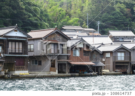 京都　伊根の舟屋　 108614737