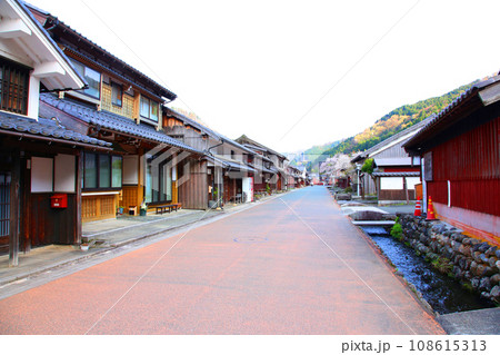 熊川宿　宿場町　若狭鯖街道熊川宿　鯖街道　若狭　福井県若狭町熊川　福井県三方上中郡　旧鯖街道　 108615313
