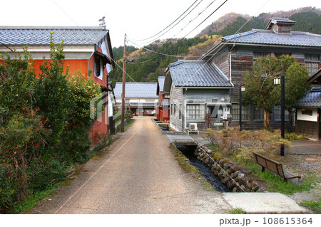 熊川宿　宿場町　若狭鯖街道熊川宿　鯖街道　若狭　福井県若狭町熊川　福井県三方上中郡　旧鯖街道　 108615364