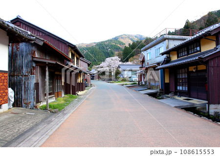 熊川宿 宿場町 若狭鯖街道熊川宿 鯖街道 若狭 福井県若狭町熊川 福井県三方上中郡 旧鯖街道 熊川宿 宿場町 若狭鯖街道熊川宿 鯖街道 若狭 福井県若狭町熊川 福井県三方上中郡 旧鯖街道 108615553