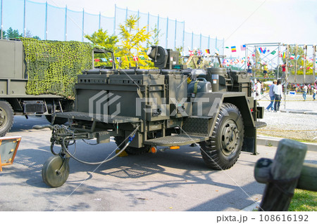 展示される陸上自衛隊の野外炊具1号 展示される陸上自衛隊の野外炊具1号 108616192