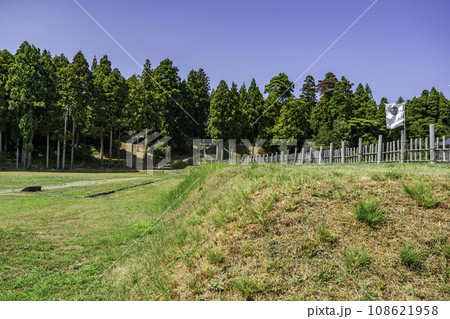 上越　春日山城史跡広場　土塁　新潟県上越市 108621958