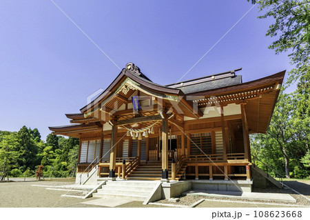 上越　春日神社　拝殿　新潟県上越市 108623668
