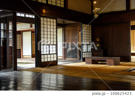 旧奈良家住宅本邸　重要文化財　秋田県 108625423