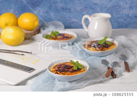 Portuguese leite creme 108625555