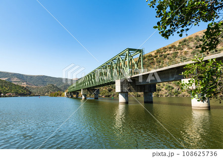 Douro valley view near the Ferradosa bridge Douro valley view near the Ferradosa bridge 108625736