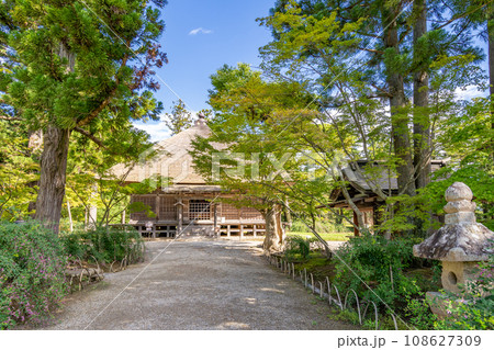 毛越寺 常行堂 日本庭園史上特に貴重な平安時代の浄土庭園遺構 世界遺産 国の特別史跡・特別名勝 毛越寺 常行堂 日本庭園史上特に貴重な平安時代の浄土庭園遺構 世界遺産 国の特別史跡・特別名勝 108627309