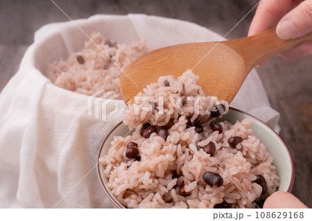 赤飯　茶碗 　よそう 108629168