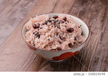 赤飯　茶碗  108629246