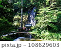 出羽三山神社の参道にある祓川と須賀の滝 108629603