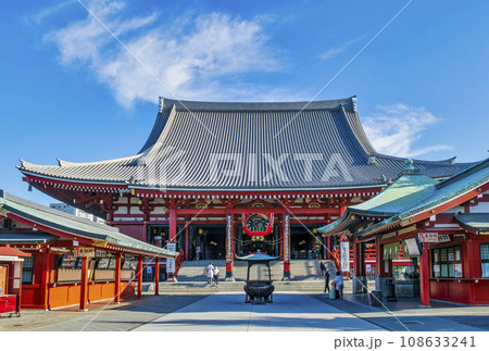 東京都・浅草　浅草寺（せんそうじ）　本堂（観音堂） 108633241