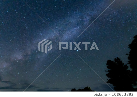 沖縄　波照間島の星空 108633892