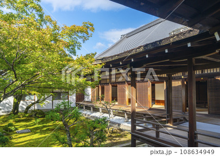 仁和寺御殿　黒書院　中庭　御殿廻廊 108634949