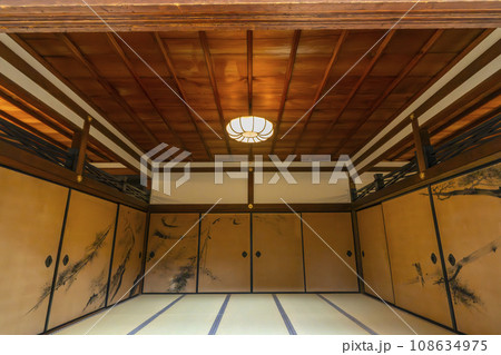 仁和寺御殿　黒書院　襖絵 108634975