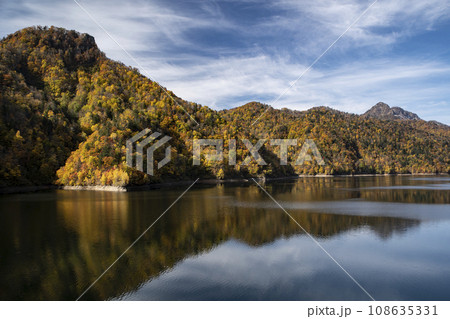 定山渓の紅葉 108635331