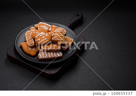 Delicious gingerbread cookies with honey, ginger and cinnamon Delicious gingerbread cookies with honey, ginger and cinnamon 108635537