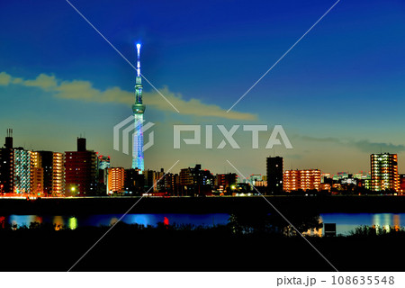 堀切水辺公園荒川土手から観る東京スカイツリーの夜景　長時間撮影 108635548